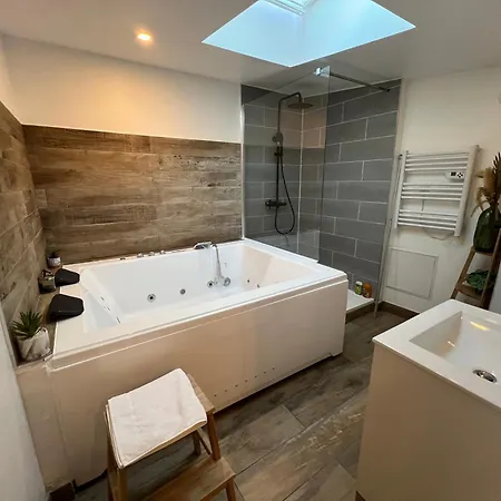 La Secrete Apartment *